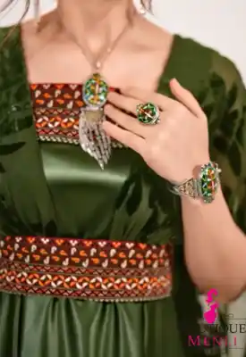 Türkmen fasonlar pombarh fasonlar Fasonlar 2025 fasonlar fason moda modalar Bezen bezen Türkmen fasonlar 2026 Türkmen fasonlar 2025 Türkmen fasonlar 2024 Türkmen fasonlar 2023 turkmenistan türkmenistan turkmen türkmen ashgabat  asgabat aşgabat balkan mary lebap dashoguz dasoguz daşoguz pombarh ponbarhat gulyupek gülýüpek stapel ştapel Gralan Çüýdeşen Abaýa Gadymy Krep Gurultaý 	Keteni Ýüpek Şifon Gipýur Lyon Welwet Atlas Kaşemir Streýç Suzana Ştapel Gülýüpek Pombarh Ýupka Gursakça Aksesuarlar Palto Penjek Okuw eşik Fata Sport eşik Uniforma Nakidka Öýme Şarf kompýuter ýaka ýaglyk Arenda köýnek 2nji el köýnek Taýyn köýnek Matalar Milli lybas milli lybaslar Toý köýnek Toý köýnekler toy koynek toy koynekler gundelik koynekler Gündelik	 
 köýnekler fata koynek Modern taze fason Eskiz koynektm turkmenkoynek türkmenkoynek fason moda moda fasonlar Iş eşik el iş	sada	ýakaly ýakasyz	keşdeli biserli	ýeňli giň nagyşly ýüregi açyk stoýka ýaka ýanly kombinasiýa 	zerli üsti aşak guşakly seçekli gysga ýeňli Toý köýnek ýakasyz, gysga ýeňli, giň, kombinasiýa, nagyşly 17-25, 26-35 Goýy-ýaşyl yaz, tomus, guyz Taýyn köýnek