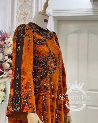 Türkmen fasonlar pombarh fasonlar Fasonlar 2025 fasonlar fason moda modalar Bezen bezen Türkmen fasonlar 2026 Türkmen fasonlar 2025 Türkmen fasonlar 2024 Türkmen fasonlar 2023 turkmenistan türkmenistan turkmen türkmen ashgabat  asgabat aşgabat balkan mary lebap dashoguz dasoguz daşoguz pombarh ponbarhat gulyupek gülýüpek stapel ştapel Gralan Çüýdeşen Abaýa Gadymy Krep Gurultaý 	Keteni Ýüpek Şifon Gipýur Lyon Welwet Atlas Kaşemir Streýç Suzana Ştapel Gülýüpek Pombarh Ýupka Gursakça Aksesuarlar Palto Penjek Okuw eşik Fata Sport eşik Uniforma Nakidka Öýme Şarf kompýuter ýaka ýaglyk Arenda köýnek 2nji el köýnek Taýyn köýnek Matalar Milli lybas milli lybaslar Toý köýnek Toý köýnekler toy koynek toy koynekler gundelik koynekler Gündelik	 
 köýnekler fata koynek Modern taze fason Eskiz koynektm turkmenkoynek türkmenkoynek fason moda moda fasonlar Iş eşik el iş	sada	ýakaly ýakasyz	keşdeli biserli	ýeňli giň nagyşly ýüregi açyk stoýka ýaka ýanly kombinasiýa 	zerli üsti aşak guşakly seçekli gysga ýeňli Çüýdeşen, Panbarhat (Pombarh) Toý köýnek el iş, keşdeli, ýakaly, biserli 35+ Mämişi guyz