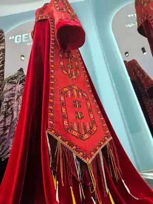 Türkmen fasonlar pombarh fasonlar Fasonlar 2025 fasonlar fason moda modalar Bezen bezen Türkmen fasonlar 2026 Türkmen fasonlar 2025 Türkmen fasonlar 2024 Türkmen fasonlar 2023 turkmenistan türkmenistan turkmen türkmen ashgabat  asgabat aşgabat balkan mary lebap dashoguz dasoguz daşoguz pombarh ponbarhat gulyupek gülýüpek stapel ştapel Gralan Çüýdeşen Abaýa Gadymy Krep Gurultaý 	Keteni Ýüpek Şifon Gipýur Lyon Welwet Atlas Kaşemir Streýç Suzana Ştapel Gülýüpek Pombarh Ýupka Gursakça Aksesuarlar Palto Penjek Okuw eşik Fata Sport eşik Uniforma Nakidka Öýme Şarf kompýuter ýaka ýaglyk Arenda köýnek 2nji el köýnek Taýyn köýnek Matalar Milli lybas milli lybaslar Toý köýnek Toý köýnekler toy koynek toy koynekler gundelik koynekler Gündelik	 
 köýnekler fata koynek Modern taze fason Eskiz koynektm turkmenkoynek türkmenkoynek fason moda moda fasonlar Iş eşik el iş	sada	ýakaly ýakasyz	keşdeli biserli	ýeňli giň nagyşly ýüregi açyk stoýka ýaka ýanly kombinasiýa 	zerli üsti aşak guşakly seçekli gysga ýeňli 