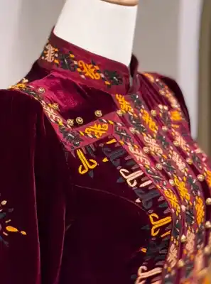 Türkmen fasonlar pombarh fasonlar Fasonlar 2025 fasonlar fason moda modalar Bezen bezen Türkmen fasonlar 2026 Türkmen fasonlar 2025 Türkmen fasonlar 2024 Türkmen fasonlar 2023 turkmenistan türkmenistan turkmen türkmen ashgabat  asgabat aşgabat balkan mary lebap dashoguz dasoguz daşoguz pombarh ponbarhat gulyupek gülýüpek stapel ştapel Gralan Çüýdeşen Abaýa Gadymy Krep Gurultaý 	Keteni Ýüpek Şifon Gipýur Lyon Welwet Atlas Kaşemir Streýç Suzana Ştapel Gülýüpek Pombarh Ýupka Gursakça Aksesuarlar Palto Penjek Okuw eşik Fata Sport eşik Uniforma Nakidka Öýme Şarf kompýuter ýaka ýaglyk Arenda köýnek 2nji el köýnek Taýyn köýnek Matalar Milli lybas milli lybaslar Toý köýnek Toý köýnekler toy koynek toy koynekler gundelik koynekler Gündelik	 
 köýnekler fata koynek Modern taze fason Eskiz koynektm turkmenkoynek türkmenkoynek fason moda moda fasonlar Iş eşik el iş	sada	ýakaly ýakasyz	keşdeli biserli	ýeňli giň nagyşly ýüregi açyk stoýka ýaka ýanly kombinasiýa 	zerli üsti aşak guşakly seçekli gysga ýeňli Panbarhat (Pombarh) Toý köýnek el iş, keşdeli, ýakaly, ýanly, ýeňli, giň, nagyşly, gaş 17-25, 26-35 Goýy-gyzyl yaz, guyz, gysh