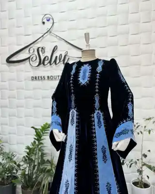 Türkmen fasonlar pombarh fasonlar Fasonlar 2025 fasonlar fason moda modalar Bezen bezen Türkmen fasonlar 2026 Türkmen fasonlar 2025 Türkmen fasonlar 2024 Türkmen fasonlar 2023 turkmenistan türkmenistan turkmen türkmen ashgabat  asgabat aşgabat balkan mary lebap dashoguz dasoguz daşoguz pombarh ponbarhat gulyupek gülýüpek stapel ştapel Gralan Çüýdeşen Abaýa Gadymy Krep Gurultaý 	Keteni Ýüpek Şifon Gipýur Lyon Welwet Atlas Kaşemir Streýç Suzana Ştapel Gülýüpek Pombarh Ýupka Gursakça Aksesuarlar Palto Penjek Okuw eşik Fata Sport eşik Uniforma Nakidka Öýme Şarf kompýuter ýaka ýaglyk Arenda köýnek 2nji el köýnek Taýyn köýnek Matalar Milli lybas milli lybaslar Toý köýnek Toý köýnekler toy koynek toy koynekler gundelik koynekler Gündelik	 
 köýnekler fata koynek Modern taze fason Eskiz koynektm turkmenkoynek türkmenkoynek fason moda moda fasonlar Iş eşik el iş	sada	ýakaly ýakasyz	keşdeli biserli	ýeňli giň nagyşly ýüregi açyk stoýka ýaka ýanly kombinasiýa 	zerli üsti aşak guşakly seçekli gysga ýeňli Toý köýnek el iş  Gara, Gök