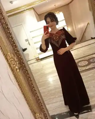 Türkmen fasonlar pombarh fasonlar Fasonlar 2025 fasonlar fason moda modalar Bezen bezen Türkmen fasonlar 2026 Türkmen fasonlar 2025 Türkmen fasonlar 2024 Türkmen fasonlar 2023 turkmenistan türkmenistan turkmen türkmen ashgabat  asgabat aşgabat balkan mary lebap dashoguz dasoguz daşoguz pombarh ponbarhat gulyupek gülýüpek stapel ştapel Gralan Çüýdeşen Abaýa Gadymy Krep Gurultaý 	Keteni Ýüpek Şifon Gipýur Lyon Welwet Atlas Kaşemir Streýç Suzana Ştapel Gülýüpek Pombarh Ýupka Gursakça Aksesuarlar Palto Penjek Okuw eşik Fata Sport eşik Uniforma Nakidka Öýme Şarf kompýuter ýaka ýaglyk Arenda köýnek 2nji el köýnek Taýyn köýnek Matalar Milli lybas milli lybaslar Toý köýnek Toý köýnekler toy koynek toy koynekler gundelik koynekler Gündelik	 
 köýnekler fata koynek Modern taze fason Eskiz koynektm turkmenkoynek türkmenkoynek fason moda moda fasonlar Iş eşik el iş	sada	ýakaly ýakasyz	keşdeli biserli	ýeňli giň nagyşly ýüregi açyk stoýka ýaka ýanly kombinasiýa 	zerli üsti aşak guşakly seçekli gysga ýeňli Toý köýnek el iş, ýakaly  Goýy-gyzyl