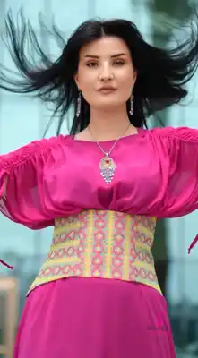 Türkmen fasonlar pombarh fasonlar Fasonlar 2025 fasonlar fason moda modalar Bezen bezen Türkmen fasonlar 2026 Türkmen fasonlar 2025 Türkmen fasonlar 2024 Türkmen fasonlar 2023 turkmenistan türkmenistan turkmen türkmen ashgabat  asgabat aşgabat balkan mary lebap dashoguz dasoguz daşoguz pombarh ponbarhat gulyupek gülýüpek stapel ştapel Gralan Çüýdeşen Abaýa Gadymy Krep Gurultaý 	Keteni Ýüpek Şifon Gipýur Lyon Welwet Atlas Kaşemir Streýç Suzana Ştapel Gülýüpek Pombarh Ýupka Gursakça Aksesuarlar Palto Penjek Okuw eşik Fata Sport eşik Uniforma Nakidka Öýme Şarf kompýuter ýaka ýaglyk Arenda köýnek 2nji el köýnek Taýyn köýnek Matalar Milli lybas milli lybaslar Toý köýnek Toý köýnekler toy koynek toy koynekler gundelik koynekler Gündelik	 
 köýnekler fata koynek Modern taze fason Eskiz koynektm turkmenkoynek türkmenkoynek fason moda moda fasonlar Iş eşik el iş	sada	ýakaly ýakasyz	keşdeli biserli	ýeňli giň nagyşly ýüregi açyk stoýka ýaka ýanly kombinasiýa 	zerli üsti aşak guşakly seçekli gysga ýeňli Modern ýakasyz, gysga ýeňli, giň, guşakly 17-25, 26-35 Gülgüne, Gyzyl yaz, tomus, guyz