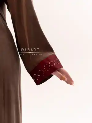 Türkmen fasonlar pombarh fasonlar Fasonlar 2025 fasonlar fason moda modalar Bezen bezen Türkmen fasonlar 2026 Türkmen fasonlar 2025 Türkmen fasonlar 2024 Türkmen fasonlar 2023 turkmenistan türkmenistan turkmen türkmen ashgabat  asgabat aşgabat balkan mary lebap dashoguz dasoguz daşoguz pombarh ponbarhat gulyupek gülýüpek stapel ştapel Gralan Çüýdeşen Abaýa Gadymy Krep Gurultaý 	Keteni Ýüpek Şifon Gipýur Lyon Welwet Atlas Kaşemir Streýç Suzana Ştapel Gülýüpek Pombarh Ýupka Gursakça Aksesuarlar Palto Penjek Okuw eşik Fata Sport eşik Uniforma Nakidka Öýme Şarf kompýuter ýaka ýaglyk Arenda köýnek 2nji el köýnek Taýyn köýnek Matalar Milli lybas milli lybaslar Toý köýnek Toý köýnekler toy koynek toy koynekler gundelik koynekler Gündelik	 
 köýnekler fata koynek Modern taze fason Eskiz koynektm turkmenkoynek türkmenkoynek fason moda moda fasonlar Iş eşik el iş	sada	ýakaly ýakasyz	keşdeli biserli	ýeňli giň nagyşly ýüregi açyk stoýka ýaka ýanly kombinasiýa 	zerli üsti aşak guşakly seçekli gysga ýeňli Gülýüpek Gündelik el iş, ýakaly, ýeňli, giň 17-25, 26-35 Goňur, Goýy-goňur yaz, tomus, guyz