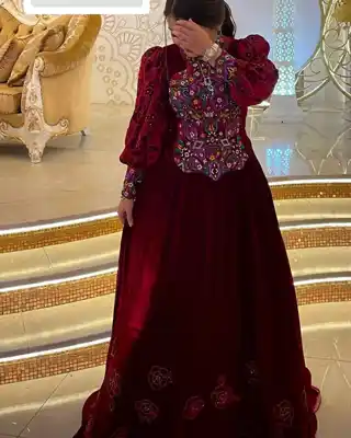 Türkmen fasonlar pombarh fasonlar Fasonlar 2025 fasonlar fason moda modalar Bezen bezen Türkmen fasonlar 2026 Türkmen fasonlar 2025 Türkmen fasonlar 2024 Türkmen fasonlar 2023 turkmenistan türkmenistan turkmen türkmen ashgabat  asgabat aşgabat balkan mary lebap dashoguz dasoguz daşoguz pombarh ponbarhat gulyupek gülýüpek stapel ştapel Gralan Çüýdeşen Abaýa Gadymy Krep Gurultaý 	Keteni Ýüpek Şifon Gipýur Lyon Welwet Atlas Kaşemir Streýç Suzana Ştapel Gülýüpek Pombarh Ýupka Gursakça Aksesuarlar Palto Penjek Okuw eşik Fata Sport eşik Uniforma Nakidka Öýme Şarf kompýuter ýaka ýaglyk Arenda köýnek 2nji el köýnek Taýyn köýnek Matalar Milli lybas milli lybaslar Toý köýnek Toý köýnekler toy koynek toy koynekler gundelik koynekler Gündelik	 
 köýnekler fata koynek Modern taze fason Eskiz koynektm turkmenkoynek türkmenkoynek fason moda moda fasonlar Iş eşik el iş	sada	ýakaly ýakasyz	keşdeli biserli	ýeňli giň nagyşly ýüregi açyk stoýka ýaka ýanly kombinasiýa 	zerli üsti aşak guşakly seçekli gysga ýeňli Uçurym köýnek  17-25 Gyzyl tomus