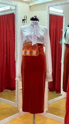 Türkmen fasonlar pombarh fasonlar Fasonlar 2025 fasonlar fason moda modalar Bezen bezen Türkmen fasonlar 2026 Türkmen fasonlar 2025 Türkmen fasonlar 2024 Türkmen fasonlar 2023 turkmenistan türkmenistan turkmen türkmen ashgabat  asgabat aşgabat balkan mary lebap dashoguz dasoguz daşoguz pombarh ponbarhat gulyupek gülýüpek stapel ştapel Gralan Çüýdeşen Abaýa Gadymy Krep Gurultaý 	Keteni Ýüpek Şifon Gipýur Lyon Welwet Atlas Kaşemir Streýç Suzana Ştapel Gülýüpek Pombarh Ýupka Gursakça Aksesuarlar Palto Penjek Okuw eşik Fata Sport eşik Uniforma Nakidka Öýme Şarf kompýuter ýaka ýaglyk Arenda köýnek 2nji el köýnek Taýyn köýnek Matalar Milli lybas milli lybaslar Toý köýnek Toý köýnekler toy koynek toy koynekler gundelik koynekler Gündelik	 
 köýnekler fata koynek Modern taze fason Eskiz koynektm turkmenkoynek türkmenkoynek fason moda moda fasonlar Iş eşik el iş	sada	ýakaly ýakasyz	keşdeli biserli	ýeňli giň nagyşly ýüregi açyk stoýka ýaka ýanly kombinasiýa 	zerli üsti aşak guşakly seçekli gysga ýeňli Panbarhat (Pombarh), Lyon, Şifon Modern el iş, ýakasyz, ýeňli, kombinasiýa 26-35 Gara, Gyzyl, Mämişi yaz, guyz