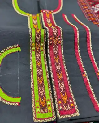 Türkmen fasonlar pombarh fasonlar Fasonlar 2025 fasonlar fason moda modalar Bezen bezen Türkmen fasonlar 2026 Türkmen fasonlar 2025 Türkmen fasonlar 2024 Türkmen fasonlar 2023 turkmenistan türkmenistan turkmen türkmen ashgabat  asgabat aşgabat balkan mary lebap dashoguz dasoguz daşoguz pombarh ponbarhat gulyupek gülýüpek stapel ştapel Gralan Çüýdeşen Abaýa Gadymy Krep Gurultaý 	Keteni Ýüpek Şifon Gipýur Lyon Welwet Atlas Kaşemir Streýç Suzana Ştapel Gülýüpek Pombarh Ýupka Gursakça Aksesuarlar Palto Penjek Okuw eşik Fata Sport eşik Uniforma Nakidka Öýme Şarf kompýuter ýaka ýaglyk Arenda köýnek 2nji el köýnek Taýyn köýnek Matalar Milli lybas milli lybaslar Toý köýnek Toý köýnekler toy koynek toy koynekler gundelik koynekler Gündelik	 
 köýnekler fata koynek Modern taze fason Eskiz koynektm turkmenkoynek türkmenkoynek fason moda moda fasonlar Iş eşik el iş	sada	ýakaly ýakasyz	keşdeli biserli	ýeňli giň nagyşly ýüregi açyk stoýka ýaka ýanly kombinasiýa 	zerli üsti aşak guşakly seçekli gysga ýeňli ýakaly