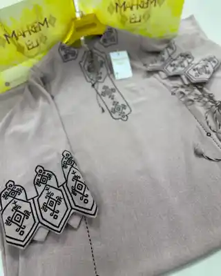 Türkmen fasonlar pombarh fasonlar Fasonlar 2025 fasonlar fason moda modalar Bezen bezen Türkmen fasonlar 2026 Türkmen fasonlar 2025 Türkmen fasonlar 2024 Türkmen fasonlar 2023 turkmenistan türkmenistan turkmen türkmen ashgabat  asgabat aşgabat balkan mary lebap dashoguz dasoguz daşoguz pombarh ponbarhat gulyupek gülýüpek stapel ştapel Gralan Çüýdeşen Abaýa Gadymy Krep Gurultaý 	Keteni Ýüpek Şifon Gipýur Lyon Welwet Atlas Kaşemir Streýç Suzana Ştapel Gülýüpek Pombarh Ýupka Gursakça Aksesuarlar Palto Penjek Okuw eşik Fata Sport eşik Uniforma Nakidka Öýme Şarf kompýuter ýaka ýaglyk Arenda köýnek 2nji el köýnek Taýyn köýnek Matalar Milli lybas milli lybaslar Toý köýnek Toý köýnekler toy koynek toy koynekler gundelik koynekler Gündelik	 
 köýnekler fata koynek Modern taze fason Eskiz koynektm turkmenkoynek türkmenkoynek fason moda moda fasonlar Iş eşik el iş	sada	ýakaly ýakasyz	keşdeli biserli	ýeňli giň nagyşly ýüregi açyk stoýka ýaka ýanly kombinasiýa 	zerli üsti aşak guşakly seçekli gysga ýeňli Lyon Toý köýnek sada, guşakly  Bežewyý