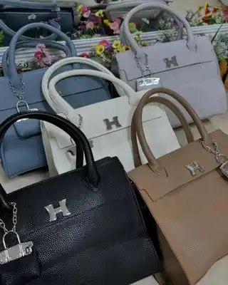 Türkmen fasonlar pombarh fasonlar Fasonlar 2025 fasonlar fason moda modalar Bezen bezen Türkmen fasonlar 2026 Türkmen fasonlar 2025 Türkmen fasonlar 2024 Türkmen fasonlar 2023 turkmenistan türkmenistan turkmen türkmen ashgabat  asgabat aşgabat balkan mary lebap dashoguz dasoguz daşoguz pombarh ponbarhat gulyupek gülýüpek stapel ştapel Gralan Çüýdeşen Abaýa Gadymy Krep Gurultaý 	Keteni Ýüpek Şifon Gipýur Lyon Welwet Atlas Kaşemir Streýç Suzana Ştapel Gülýüpek Pombarh Ýupka Gursakça Aksesuarlar Palto Penjek Okuw eşik Fata Sport eşik Uniforma Nakidka Öýme Şarf kompýuter ýaka ýaglyk Arenda köýnek 2nji el köýnek Taýyn köýnek Matalar Milli lybas milli lybaslar Toý köýnek Toý köýnekler toy koynek toy koynekler gundelik koynekler Gündelik	 
 köýnekler fata koynek Modern taze fason Eskiz koynektm turkmenkoynek türkmenkoynek fason moda moda fasonlar Iş eşik el iş	sada	ýakaly ýakasyz	keşdeli biserli	ýeňli giň nagyşly ýüregi açyk stoýka ýaka ýanly kombinasiýa 	zerli üsti aşak guşakly seçekli gysga ýeňli Gara, Bežewyý, Gök, Benewşe, Goňur  Sumka