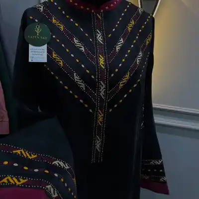 Türkmen fasonlar pombarh fasonlar Fasonlar 2025 fasonlar fason moda modalar Bezen bezen Türkmen fasonlar 2026 Türkmen fasonlar 2025 Türkmen fasonlar 2024 Türkmen fasonlar 2023 turkmenistan türkmenistan turkmen türkmen ashgabat  asgabat aşgabat balkan mary lebap dashoguz dasoguz daşoguz pombarh ponbarhat gulyupek gülýüpek stapel ştapel Gralan Çüýdeşen Abaýa Gadymy Krep Gurultaý 	Keteni Ýüpek Şifon Gipýur Lyon Welwet Atlas Kaşemir Streýç Suzana Ştapel Gülýüpek Pombarh Ýupka Gursakça Aksesuarlar Palto Penjek Okuw eşik Fata Sport eşik Uniforma Nakidka Öýme Şarf kompýuter ýaka ýaglyk Arenda köýnek 2nji el köýnek Taýyn köýnek Matalar Milli lybas milli lybaslar Toý köýnek Toý köýnekler toy koynek toy koynekler gundelik koynekler Gündelik	 
 köýnekler fata koynek Modern taze fason Eskiz koynektm turkmenkoynek türkmenkoynek fason moda moda fasonlar Iş eşik el iş	sada	ýakaly ýakasyz	keşdeli biserli	ýeňli giň nagyşly ýüregi açyk stoýka ýaka ýanly kombinasiýa 	zerli üsti aşak guşakly seçekli gysga ýeňli 