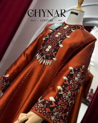 Türkmen fasonlar pombarh fasonlar Fasonlar 2025 fasonlar fason moda modalar Bezen bezen Türkmen fasonlar 2026 Türkmen fasonlar 2025 Türkmen fasonlar 2024 Türkmen fasonlar 2023 turkmenistan türkmenistan turkmen türkmen ashgabat  asgabat aşgabat balkan mary lebap dashoguz dasoguz daşoguz pombarh ponbarhat gulyupek gülýüpek stapel ştapel Gralan Çüýdeşen Abaýa Gadymy Krep Gurultaý 	Keteni Ýüpek Şifon Gipýur Lyon Welwet Atlas Kaşemir Streýç Suzana Ştapel Gülýüpek Pombarh Ýupka Gursakça Aksesuarlar Palto Penjek Okuw eşik Fata Sport eşik Uniforma Nakidka Öýme Şarf kompýuter ýaka ýaglyk Arenda köýnek 2nji el köýnek Taýyn köýnek Matalar Milli lybas milli lybaslar Toý köýnek Toý köýnekler toy koynek toy koynekler gundelik koynekler Gündelik	 
 köýnekler fata koynek Modern taze fason Eskiz koynektm turkmenkoynek türkmenkoynek fason moda moda fasonlar Iş eşik el iş	sada	ýakaly ýakasyz	keşdeli biserli	ýeňli giň nagyşly ýüregi açyk stoýka ýaka ýanly kombinasiýa 	zerli üsti aşak guşakly seçekli gysga ýeňli Toý köýnek el iş, keşdeli, ýakaly, ýanly, gysga ýeňli, giň, nagyşly 17-25, 26-35 Gyzyl yaz, guyz