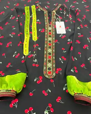 Türkmen fasonlar pombarh fasonlar Fasonlar 2025 fasonlar fason moda modalar Bezen bezen Türkmen fasonlar 2026 Türkmen fasonlar 2025 Türkmen fasonlar 2024 Türkmen fasonlar 2023 turkmenistan türkmenistan turkmen türkmen ashgabat  asgabat aşgabat balkan mary lebap dashoguz dasoguz daşoguz pombarh ponbarhat gulyupek gülýüpek stapel ştapel Gralan Çüýdeşen Abaýa Gadymy Krep Gurultaý 	Keteni Ýüpek Şifon Gipýur Lyon Welwet Atlas Kaşemir Streýç Suzana Ştapel Gülýüpek Pombarh Ýupka Gursakça Aksesuarlar Palto Penjek Okuw eşik Fata Sport eşik Uniforma Nakidka Öýme Şarf kompýuter ýaka ýaglyk Arenda köýnek 2nji el köýnek Taýyn köýnek Matalar Milli lybas milli lybaslar Toý köýnek Toý köýnekler toy koynek toy koynekler gundelik koynekler Gündelik	 
 köýnekler fata koynek Modern taze fason Eskiz koynektm turkmenkoynek türkmenkoynek fason moda moda fasonlar Iş eşik el iş	sada	ýakaly ýakasyz	keşdeli biserli	ýeňli giň nagyşly ýüregi açyk stoýka ýaka ýanly kombinasiýa 	zerli üsti aşak guşakly seçekli gysga ýeňli Ştapel Gündelik el iş, sada  Gara, Goýy-gyzyl  Taýyn köýnek