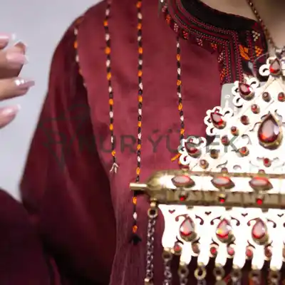 Türkmen fasonlar pombarh fasonlar Fasonlar 2025 fasonlar fason moda modalar Bezen bezen Türkmen fasonlar 2026 Türkmen fasonlar 2025 Türkmen fasonlar 2024 Türkmen fasonlar 2023 turkmenistan türkmenistan turkmen türkmen ashgabat  asgabat aşgabat balkan mary lebap dashoguz dasoguz daşoguz pombarh ponbarhat gulyupek gülýüpek stapel ştapel Gralan Çüýdeşen Abaýa Gadymy Krep Gurultaý 	Keteni Ýüpek Şifon Gipýur Lyon Welwet Atlas Kaşemir Streýç Suzana Ştapel Gülýüpek Pombarh Ýupka Gursakça Aksesuarlar Palto Penjek Okuw eşik Fata Sport eşik Uniforma Nakidka Öýme Şarf kompýuter ýaka ýaglyk Arenda köýnek 2nji el köýnek Taýyn köýnek Matalar Milli lybas milli lybaslar Toý köýnek Toý köýnekler toy koynek toy koynekler gundelik koynekler Gündelik	 
 köýnekler fata koynek Modern taze fason Eskiz koynektm turkmenkoynek türkmenkoynek fason moda moda fasonlar Iş eşik el iş	sada	ýakaly ýakasyz	keşdeli biserli	ýeňli giň nagyşly ýüregi açyk stoýka ýaka ýanly kombinasiýa 	zerli üsti aşak guşakly seçekli gysga ýeňli 