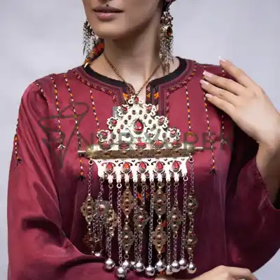 Türkmen fasonlar pombarh fasonlar Fasonlar 2025 fasonlar fason moda modalar Bezen bezen Türkmen fasonlar 2026 Türkmen fasonlar 2025 Türkmen fasonlar 2024 Türkmen fasonlar 2023 turkmenistan türkmenistan turkmen türkmen ashgabat  asgabat aşgabat balkan mary lebap dashoguz dasoguz daşoguz pombarh ponbarhat gulyupek gülýüpek stapel ştapel Gralan Çüýdeşen Abaýa Gadymy Krep Gurultaý 	Keteni Ýüpek Şifon Gipýur Lyon Welwet Atlas Kaşemir Streýç Suzana Ştapel Gülýüpek Pombarh Ýupka Gursakça Aksesuarlar Palto Penjek Okuw eşik Fata Sport eşik Uniforma Nakidka Öýme Şarf kompýuter ýaka ýaglyk Arenda köýnek 2nji el köýnek Taýyn köýnek Matalar Milli lybas milli lybaslar Toý köýnek Toý köýnekler toy koynek toy koynekler gundelik koynekler Gündelik	 
 köýnekler fata koynek Modern taze fason Eskiz koynektm turkmenkoynek türkmenkoynek fason moda moda fasonlar Iş eşik el iş	sada	ýakaly ýakasyz	keşdeli biserli	ýeňli giň nagyşly ýüregi açyk stoýka ýaka ýanly kombinasiýa 	zerli üsti aşak guşakly seçekli gysga ýeňli 