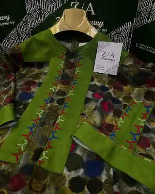 Türkmen fasonlar pombarh fasonlar Fasonlar 2025 fasonlar fason moda modalar Bezen bezen Türkmen fasonlar 2026 Türkmen fasonlar 2025 Türkmen fasonlar 2024 Türkmen fasonlar 2023 turkmenistan türkmenistan turkmen türkmen ashgabat  asgabat aşgabat balkan mary lebap dashoguz dasoguz daşoguz pombarh ponbarhat gulyupek gülýüpek stapel ştapel Gralan Çüýdeşen Abaýa Gadymy Krep Gurultaý 	Keteni Ýüpek Şifon Gipýur Lyon Welwet Atlas Kaşemir Streýç Suzana Ştapel Gülýüpek Pombarh Ýupka Gursakça Aksesuarlar Palto Penjek Okuw eşik Fata Sport eşik Uniforma Nakidka Öýme Şarf kompýuter ýaka ýaglyk Arenda köýnek 2nji el köýnek Taýyn köýnek Matalar Milli lybas milli lybaslar Toý köýnek Toý köýnekler toy koynek toy koynekler gundelik koynekler Gündelik	 
 köýnekler fata koynek Modern taze fason Eskiz koynektm turkmenkoynek türkmenkoynek fason moda moda fasonlar Iş eşik el iş	sada	ýakaly ýakasyz	keşdeli biserli	ýeňli giň nagyşly ýüregi açyk stoýka ýaka ýanly kombinasiýa 	zerli üsti aşak guşakly seçekli gysga ýeňli Ştapel Iş eşik el iş, ýakaly, ýeňli, giň 17-25, 26-35 Haki, Goýy-ýaşyl tomus