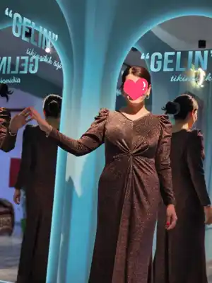 Türkmen fasonlar pombarh fasonlar Fasonlar 2025 fasonlar fason moda modalar Bezen bezen Türkmen fasonlar 2026 Türkmen fasonlar 2025 Türkmen fasonlar 2024 Türkmen fasonlar 2023 turkmenistan türkmenistan turkmen türkmen ashgabat  asgabat aşgabat balkan mary lebap dashoguz dasoguz daşoguz pombarh ponbarhat gulyupek gülýüpek stapel ştapel Gralan Çüýdeşen Abaýa Gadymy Krep Gurultaý 	Keteni Ýüpek Şifon Gipýur Lyon Welwet Atlas Kaşemir Streýç Suzana Ştapel Gülýüpek Pombarh Ýupka Gursakça Aksesuarlar Palto Penjek Okuw eşik Fata Sport eşik Uniforma Nakidka Öýme Şarf kompýuter ýaka ýaglyk Arenda köýnek 2nji el köýnek Taýyn köýnek Matalar Milli lybas milli lybaslar Toý köýnek Toý köýnekler toy koynek toy koynekler gundelik koynekler Gündelik	 
 köýnekler fata koynek Modern taze fason Eskiz koynektm turkmenkoynek türkmenkoynek fason moda moda fasonlar Iş eşik el iş	sada	ýakaly ýakasyz	keşdeli biserli	ýeňli giň nagyşly ýüregi açyk stoýka ýaka ýanly kombinasiýa 	zerli üsti aşak guşakly seçekli gysga ýeňli Toý köýnek, Modern   Goňur, Goýy-goňur