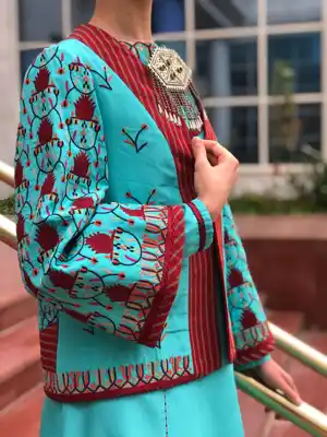 Türkmen fasonlar pombarh fasonlar Fasonlar 2025 fasonlar fason moda modalar Bezen bezen Türkmen fasonlar 2026 Türkmen fasonlar 2025 Türkmen fasonlar 2024 Türkmen fasonlar 2023 turkmenistan türkmenistan turkmen türkmen ashgabat  asgabat aşgabat balkan mary lebap dashoguz dasoguz daşoguz pombarh ponbarhat gulyupek gülýüpek stapel ştapel Gralan Çüýdeşen Abaýa Gadymy Krep Gurultaý 	Keteni Ýüpek Şifon Gipýur Lyon Welwet Atlas Kaşemir Streýç Suzana Ştapel Gülýüpek Pombarh Ýupka Gursakça Aksesuarlar Palto Penjek Okuw eşik Fata Sport eşik Uniforma Nakidka Öýme Şarf kompýuter ýaka ýaglyk Arenda köýnek 2nji el köýnek Taýyn köýnek Matalar Milli lybas milli lybaslar Toý köýnek Toý köýnekler toy koynek toy koynekler gundelik koynekler Gündelik	 
 köýnekler fata koynek Modern taze fason Eskiz koynektm turkmenkoynek türkmenkoynek fason moda moda fasonlar Iş eşik el iş	sada	ýakaly ýakasyz	keşdeli biserli	ýeňli giň nagyşly ýüregi açyk stoýka ýaka ýanly kombinasiýa 	zerli üsti aşak guşakly seçekli gysga ýeňli Modern keşdeli  Gök, Gyzyl