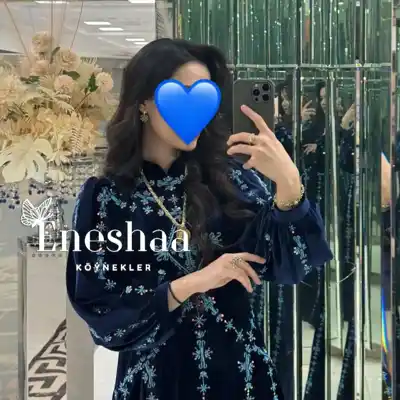 Türkmen fasonlar pombarh fasonlar Fasonlar 2025 fasonlar fason moda modalar Bezen bezen Türkmen fasonlar 2026 Türkmen fasonlar 2025 Türkmen fasonlar 2024 Türkmen fasonlar 2023 turkmenistan türkmenistan turkmen türkmen ashgabat  asgabat aşgabat balkan mary lebap dashoguz dasoguz daşoguz pombarh ponbarhat gulyupek gülýüpek stapel ştapel Gralan Çüýdeşen Abaýa Gadymy Krep Gurultaý 	Keteni Ýüpek Şifon Gipýur Lyon Welwet Atlas Kaşemir Streýç Suzana Ştapel Gülýüpek Pombarh Ýupka Gursakça Aksesuarlar Palto Penjek Okuw eşik Fata Sport eşik Uniforma Nakidka Öýme Şarf kompýuter ýaka ýaglyk Arenda köýnek 2nji el köýnek Taýyn köýnek Matalar Milli lybas milli lybaslar Toý köýnek Toý köýnekler toy koynek toy koynekler gundelik koynekler Gündelik	 
 köýnekler fata koynek Modern taze fason Eskiz koynektm turkmenkoynek türkmenkoynek fason moda moda fasonlar Iş eşik el iş	sada	ýakaly ýakasyz	keşdeli biserli	ýeňli giň nagyşly ýüregi açyk stoýka ýaka ýanly kombinasiýa 	zerli üsti aşak guşakly seçekli gysga ýeňli Lyon Toý köýnek, Modern el iş  Goýy-gök