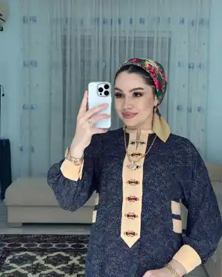 Türkmen fasonlar pombarh fasonlar Fasonlar 2025 fasonlar fason moda modalar Bezen bezen Türkmen fasonlar 2026 Türkmen fasonlar 2025 Türkmen fasonlar 2024 Türkmen fasonlar 2023 turkmenistan türkmenistan turkmen türkmen ashgabat  asgabat aşgabat balkan mary lebap dashoguz dasoguz daşoguz pombarh ponbarhat gulyupek gülýüpek stapel ştapel Gralan Çüýdeşen Abaýa Gadymy Krep Gurultaý 	Keteni Ýüpek Şifon Gipýur Lyon Welwet Atlas Kaşemir Streýç Suzana Ştapel Gülýüpek Pombarh Ýupka Gursakça Aksesuarlar Palto Penjek Okuw eşik Fata Sport eşik Uniforma Nakidka Öýme Şarf kompýuter ýaka ýaglyk Arenda köýnek 2nji el köýnek Taýyn köýnek Matalar Milli lybas milli lybaslar Toý köýnek Toý köýnekler toy koynek toy koynekler gundelik koynekler Gündelik	 
 köýnekler fata koynek Modern taze fason Eskiz koynektm turkmenkoynek türkmenkoynek fason moda moda fasonlar Iş eşik el iş	sada	ýakaly ýakasyz	keşdeli biserli	ýeňli giň nagyşly ýüregi açyk stoýka ýaka ýanly kombinasiýa 	zerli üsti aşak guşakly seçekli gysga ýeňli Ştapel Gündelik ýakaly  Gara, Benewşe, Gyzyl