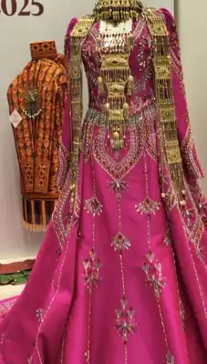 Türkmen fasonlar pombarh fasonlar Fasonlar 2025 fasonlar fason moda modalar Bezen bezen Türkmen fasonlar 2026 Türkmen fasonlar 2025 Türkmen fasonlar 2024 Türkmen fasonlar 2023 turkmenistan türkmenistan turkmen türkmen ashgabat  asgabat aşgabat balkan mary lebap dashoguz dasoguz daşoguz pombarh ponbarhat gulyupek gülýüpek stapel ştapel Gralan Çüýdeşen Abaýa Gadymy Krep Gurultaý 	Keteni Ýüpek Şifon Gipýur Lyon Welwet Atlas Kaşemir Streýç Suzana Ştapel Gülýüpek Pombarh Ýupka Gursakça Aksesuarlar Palto Penjek Okuw eşik Fata Sport eşik Uniforma Nakidka Öýme Şarf kompýuter ýaka ýaglyk Arenda köýnek 2nji el köýnek Taýyn köýnek Matalar Milli lybas milli lybaslar Toý köýnek Toý köýnekler toy koynek toy koynekler gundelik koynekler Gündelik	 
 köýnekler fata koynek Modern taze fason Eskiz koynektm turkmenkoynek türkmenkoynek fason moda moda fasonlar Iş eşik el iş	sada	ýakaly ýakasyz	keşdeli biserli	ýeňli giň nagyşly ýüregi açyk stoýka ýaka ýanly kombinasiýa 	zerli üsti aşak guşakly seçekli gysga ýeňli Keteni Toý köýnek TürkmenTextile Expo 2025 26-35, 35+ Gülgüne yaz, guyz