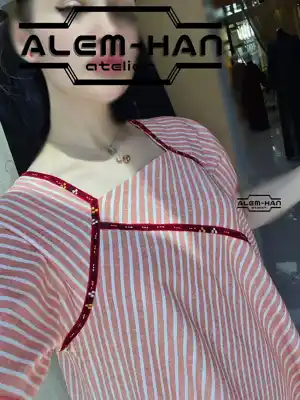 Türkmen fasonlar pombarh fasonlar Fasonlar 2025 fasonlar fason moda modalar Bezen bezen Türkmen fasonlar 2026 Türkmen fasonlar 2025 Türkmen fasonlar 2024 Türkmen fasonlar 2023 turkmenistan türkmenistan turkmen türkmen ashgabat  asgabat aşgabat balkan mary lebap dashoguz dasoguz daşoguz pombarh ponbarhat gulyupek gülýüpek stapel ştapel Gralan Çüýdeşen Abaýa Gadymy Krep Gurultaý 	Keteni Ýüpek Şifon Gipýur Lyon Welwet Atlas Kaşemir Streýç Suzana Ştapel Gülýüpek Pombarh Ýupka Gursakça Aksesuarlar Palto Penjek Okuw eşik Fata Sport eşik Uniforma Nakidka Öýme Şarf kompýuter ýaka ýaglyk Arenda köýnek 2nji el köýnek Taýyn köýnek Matalar Milli lybas milli lybaslar Toý köýnek Toý köýnekler toy koynek toy koynekler gundelik koynekler Gündelik	 
 köýnekler fata koynek Modern taze fason Eskiz koynektm turkmenkoynek türkmenkoynek fason moda moda fasonlar Iş eşik el iş	sada	ýakaly ýakasyz	keşdeli biserli	ýeňli giň nagyşly ýüregi açyk stoýka ýaka ýanly kombinasiýa 	zerli üsti aşak guşakly seçekli gysga ýeňli 