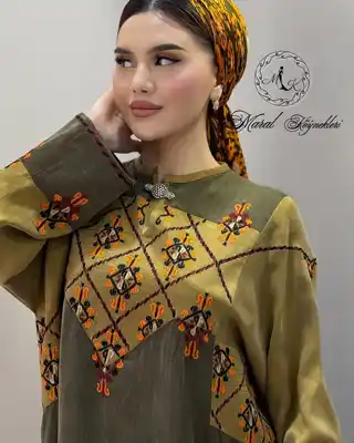 Türkmen fasonlar pombarh fasonlar Fasonlar 2025 fasonlar fason moda modalar Bezen bezen Türkmen fasonlar 2026 Türkmen fasonlar 2025 Türkmen fasonlar 2024 Türkmen fasonlar 2023 turkmenistan türkmenistan turkmen türkmen ashgabat  asgabat aşgabat balkan mary lebap dashoguz dasoguz daşoguz pombarh ponbarhat gulyupek gülýüpek stapel ştapel Gralan Çüýdeşen Abaýa Gadymy Krep Gurultaý 	Keteni Ýüpek Şifon Gipýur Lyon Welwet Atlas Kaşemir Streýç Suzana Ştapel Gülýüpek Pombarh Ýupka Gursakça Aksesuarlar Palto Penjek Okuw eşik Fata Sport eşik Uniforma Nakidka Öýme Şarf kompýuter ýaka ýaglyk Arenda köýnek 2nji el köýnek Taýyn köýnek Matalar Milli lybas milli lybaslar Toý köýnek Toý köýnekler toy koynek toy koynekler gundelik koynekler Gündelik	 
 köýnekler fata koynek Modern taze fason Eskiz koynektm turkmenkoynek türkmenkoynek fason moda moda fasonlar Iş eşik el iş	sada	ýakaly ýakasyz	keşdeli biserli	ýeňli giň nagyşly ýüregi açyk stoýka ýaka ýanly kombinasiýa 	zerli üsti aşak guşakly seçekli gysga ýeňli Gülýüpek Toý köýnek, Milli lybas el iş, keşdeli, ýakasyz, ýeňli, giň 17-25, 26-35 Haki, Altyn yaz, tomus, guyz, gysh