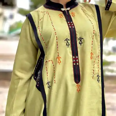 Türkmen fasonlar pombarh fasonlar Fasonlar 2025 fasonlar fason moda modalar Bezen bezen Türkmen fasonlar 2026 Türkmen fasonlar 2025 Türkmen fasonlar 2024 Türkmen fasonlar 2023 turkmenistan türkmenistan turkmen türkmen ashgabat  asgabat aşgabat balkan mary lebap dashoguz dasoguz daşoguz pombarh ponbarhat gulyupek gülýüpek stapel ştapel Gralan Çüýdeşen Abaýa Gadymy Krep Gurultaý 	Keteni Ýüpek Şifon Gipýur Lyon Welwet Atlas Kaşemir Streýç Suzana Ştapel Gülýüpek Pombarh Ýupka Gursakça Aksesuarlar Palto Penjek Okuw eşik Fata Sport eşik Uniforma Nakidka Öýme Şarf kompýuter ýaka ýaglyk Arenda köýnek 2nji el köýnek Taýyn köýnek Matalar Milli lybas milli lybaslar Toý köýnek Toý köýnekler toy koynek toy koynekler gundelik koynekler Gündelik	 
 köýnekler fata koynek Modern taze fason Eskiz koynektm turkmenkoynek türkmenkoynek fason moda moda fasonlar Iş eşik el iş	sada	ýakaly ýakasyz	keşdeli biserli	ýeňli giň nagyşly ýüregi açyk stoýka ýaka ýanly kombinasiýa 	zerli üsti aşak guşakly seçekli gysga ýeňli Lyon Gündelik sada  Bežewyý, Sary  Taýyn köýnek