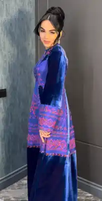 Türkmen fasonlar pombarh fasonlar Fasonlar 2025 fasonlar fason moda modalar Bezen bezen Türkmen fasonlar 2026 Türkmen fasonlar 2025 Türkmen fasonlar 2024 Türkmen fasonlar 2023 turkmenistan türkmenistan turkmen türkmen ashgabat  asgabat aşgabat balkan mary lebap dashoguz dasoguz daşoguz pombarh ponbarhat gulyupek gülýüpek stapel ştapel Gralan Çüýdeşen Abaýa Gadymy Krep Gurultaý 	Keteni Ýüpek Şifon Gipýur Lyon Welwet Atlas Kaşemir Streýç Suzana Ştapel Gülýüpek Pombarh Ýupka Gursakça Aksesuarlar Palto Penjek Okuw eşik Fata Sport eşik Uniforma Nakidka Öýme Şarf kompýuter ýaka ýaglyk Arenda köýnek 2nji el köýnek Taýyn köýnek Matalar Milli lybas milli lybaslar Toý köýnek Toý köýnekler toy koynek toy koynekler gundelik koynekler Gündelik	 
 köýnekler fata koynek Modern taze fason Eskiz koynektm turkmenkoynek türkmenkoynek fason moda moda fasonlar Iş eşik el iş	sada	ýakaly ýakasyz	keşdeli biserli	ýeňli giň nagyşly ýüregi açyk stoýka ýaka ýanly kombinasiýa 	zerli üsti aşak guşakly seçekli gysga ýeňli Panbarhat (Pombarh) Toý köýnek el iş, keşdeli, ýakasyz, ýeňli, giň 17-25, 26-35 Benewşe, Goýy-gök yaz, guyz, gysh