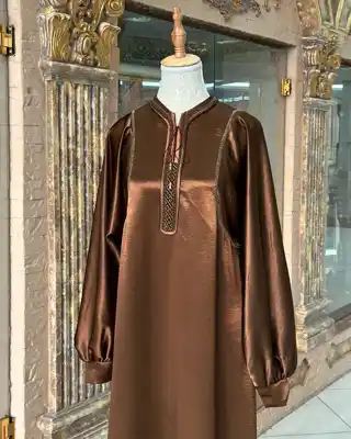 Türkmen fasonlar pombarh fasonlar Fasonlar 2025 fasonlar fason moda modalar Bezen bezen Türkmen fasonlar 2026 Türkmen fasonlar 2025 Türkmen fasonlar 2024 Türkmen fasonlar 2023 turkmenistan türkmenistan turkmen türkmen ashgabat  asgabat aşgabat balkan mary lebap dashoguz dasoguz daşoguz pombarh ponbarhat gulyupek gülýüpek stapel ştapel Gralan Çüýdeşen Abaýa Gadymy Krep Gurultaý 	Keteni Ýüpek Şifon Gipýur Lyon Welwet Atlas Kaşemir Streýç Suzana Ştapel Gülýüpek Pombarh Ýupka Gursakça Aksesuarlar Palto Penjek Okuw eşik Fata Sport eşik Uniforma Nakidka Öýme Şarf kompýuter ýaka ýaglyk Arenda köýnek 2nji el köýnek Taýyn köýnek Matalar Milli lybas milli lybaslar Toý köýnek Toý köýnekler toy koynek toy koynekler gundelik koynekler Gündelik	 
 köýnekler fata koynek Modern taze fason Eskiz koynektm turkmenkoynek türkmenkoynek fason moda moda fasonlar Iş eşik el iş	sada	ýakaly ýakasyz	keşdeli biserli	ýeňli giň nagyşly ýüregi açyk stoýka ýaka ýanly kombinasiýa 	zerli üsti aşak guşakly seçekli gysga ýeňli Atlas Toý köýnek, Milli lybas el iş, ýakaly, ýanly, ýeňli, giň 17-25, 26-35, 35+ Goýy-goňur