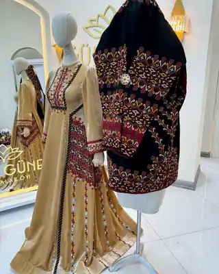 Türkmen fasonlar pombarh fasonlar Fasonlar 2025 fasonlar fason moda modalar Bezen bezen Türkmen fasonlar 2026 Türkmen fasonlar 2025 Türkmen fasonlar 2024 Türkmen fasonlar 2023 turkmenistan türkmenistan turkmen türkmen ashgabat  asgabat aşgabat balkan mary lebap dashoguz dasoguz daşoguz pombarh ponbarhat gulyupek gülýüpek stapel ştapel Gralan Çüýdeşen Abaýa Gadymy Krep Gurultaý 	Keteni Ýüpek Şifon Gipýur Lyon Welwet Atlas Kaşemir Streýç Suzana Ştapel Gülýüpek Pombarh Ýupka Gursakça Aksesuarlar Palto Penjek Okuw eşik Fata Sport eşik Uniforma Nakidka Öýme Şarf kompýuter ýaka ýaglyk Arenda köýnek 2nji el köýnek Taýyn köýnek Matalar Milli lybas milli lybaslar Toý köýnek Toý köýnekler toy koynek toy koynekler gundelik koynekler Gündelik	 
 köýnekler fata koynek Modern taze fason Eskiz koynektm turkmenkoynek türkmenkoynek fason moda moda fasonlar Iş eşik el iş	sada	ýakaly ýakasyz	keşdeli biserli	ýeňli giň nagyşly ýüregi açyk stoýka ýaka ýanly kombinasiýa 	zerli üsti aşak guşakly seçekli gysga ýeňli Panbarhat (Pombarh) Toý köýnek, Milli lybas el iş, ýakaly, ýeňli, nagyşly 17-25, 26-35, 35+ Mämişi