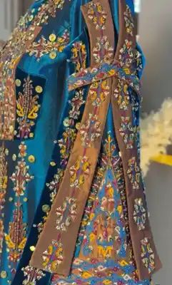 Türkmen fasonlar pombarh fasonlar Fasonlar 2025 fasonlar fason moda modalar Bezen bezen Türkmen fasonlar 2026 Türkmen fasonlar 2025 Türkmen fasonlar 2024 Türkmen fasonlar 2023 turkmenistan türkmenistan turkmen türkmen ashgabat  asgabat aşgabat balkan mary lebap dashoguz dasoguz daşoguz pombarh ponbarhat gulyupek gülýüpek stapel ştapel Gralan Çüýdeşen Abaýa Gadymy Krep Gurultaý 	Keteni Ýüpek Şifon Gipýur Lyon Welwet Atlas Kaşemir Streýç Suzana Ştapel Gülýüpek Pombarh Ýupka Gursakça Aksesuarlar Palto Penjek Okuw eşik Fata Sport eşik Uniforma Nakidka Öýme Şarf kompýuter ýaka ýaglyk Arenda köýnek 2nji el köýnek Taýyn köýnek Matalar Milli lybas milli lybaslar Toý köýnek Toý köýnekler toy koynek toy koynekler gundelik koynekler Gündelik	 
 köýnekler fata koynek Modern taze fason Eskiz koynektm turkmenkoynek türkmenkoynek fason moda moda fasonlar Iş eşik el iş	sada	ýakaly ýakasyz	keşdeli biserli	ýeňli giň nagyşly ýüregi açyk stoýka ýaka ýanly kombinasiýa 	zerli üsti aşak guşakly seçekli gysga ýeňli Keteni Toý köýnek, Milli lybas el iş, keşdeli, ýakaly, biserli, ýeňli, nagyşly 17-25, 26-35 Goýy-gök, Goňur
