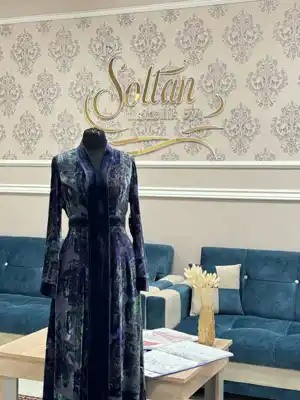 Türkmen fasonlar pombarh fasonlar Fasonlar 2025 fasonlar fason moda modalar Bezen bezen Türkmen fasonlar 2026 Türkmen fasonlar 2025 Türkmen fasonlar 2024 Türkmen fasonlar 2023 turkmenistan türkmenistan turkmen türkmen ashgabat  asgabat aşgabat balkan mary lebap dashoguz dasoguz daşoguz pombarh ponbarhat gulyupek gülýüpek stapel ştapel Gralan Çüýdeşen Abaýa Gadymy Krep Gurultaý 	Keteni Ýüpek Şifon Gipýur Lyon Welwet Atlas Kaşemir Streýç Suzana Ştapel Gülýüpek Pombarh Ýupka Gursakça Aksesuarlar Palto Penjek Okuw eşik Fata Sport eşik Uniforma Nakidka Öýme Şarf kompýuter ýaka ýaglyk Arenda köýnek 2nji el köýnek Taýyn köýnek Matalar Milli lybas milli lybaslar Toý köýnek Toý köýnekler toy koynek toy koynekler gundelik koynekler Gündelik	 
 köýnekler fata koynek Modern taze fason Eskiz koynektm turkmenkoynek türkmenkoynek fason moda moda fasonlar Iş eşik el iş	sada	ýakaly ýakasyz	keşdeli biserli	ýeňli giň nagyşly ýüregi açyk stoýka ýaka ýanly kombinasiýa 	zerli üsti aşak guşakly seçekli gysga ýeňli Panbarhat (Pombarh)