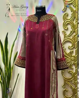 Türkmen fasonlar pombarh fasonlar Fasonlar 2025 fasonlar fason moda modalar Bezen bezen Türkmen fasonlar 2026 Türkmen fasonlar 2025 Türkmen fasonlar 2024 Türkmen fasonlar 2023 turkmenistan türkmenistan turkmen türkmen ashgabat  asgabat aşgabat balkan mary lebap dashoguz dasoguz daşoguz pombarh ponbarhat gulyupek gülýüpek stapel ştapel Gralan Çüýdeşen Abaýa Gadymy Krep Gurultaý 	Keteni Ýüpek Şifon Gipýur Lyon Welwet Atlas Kaşemir Streýç Suzana Ştapel Gülýüpek Pombarh Ýupka Gursakça Aksesuarlar Palto Penjek Okuw eşik Fata Sport eşik Uniforma Nakidka Öýme Şarf kompýuter ýaka ýaglyk Arenda köýnek 2nji el köýnek Taýyn köýnek Matalar Milli lybas milli lybaslar Toý köýnek Toý köýnekler toy koynek toy koynekler gundelik koynekler Gündelik	 
 köýnekler fata koynek Modern taze fason Eskiz koynektm turkmenkoynek türkmenkoynek fason moda moda fasonlar Iş eşik el iş	sada	ýakaly ýakasyz	keşdeli biserli	ýeňli giň nagyşly ýüregi açyk stoýka ýaka ýanly kombinasiýa 	zerli üsti aşak guşakly seçekli gysga ýeňli Gülýüpek Toý köýnek, Milli lybas el iş, keşdeli, ýakaly, ýeňli, giň, nagyşly 26-35, 35+ Goýy-gyzyl, Wizon yaz, tomus, guyz