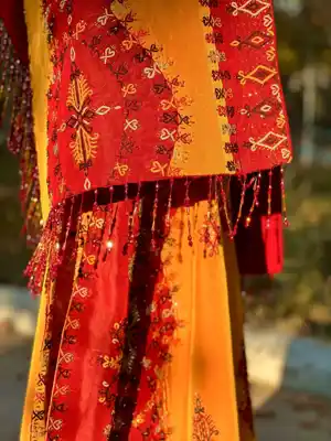 Türkmen fasonlar pombarh fasonlar Fasonlar 2025 fasonlar fason moda modalar Bezen bezen Türkmen fasonlar 2026 Türkmen fasonlar 2025 Türkmen fasonlar 2024 Türkmen fasonlar 2023 turkmenistan türkmenistan turkmen türkmen ashgabat  asgabat aşgabat balkan mary lebap dashoguz dasoguz daşoguz pombarh ponbarhat gulyupek gülýüpek stapel ştapel Gralan Çüýdeşen Abaýa Gadymy Krep Gurultaý 	Keteni Ýüpek Şifon Gipýur Lyon Welwet Atlas Kaşemir Streýç Suzana Ştapel Gülýüpek Pombarh Ýupka Gursakça Aksesuarlar Palto Penjek Okuw eşik Fata Sport eşik Uniforma Nakidka Öýme Şarf kompýuter ýaka ýaglyk Arenda köýnek 2nji el köýnek Taýyn köýnek Matalar Milli lybas milli lybaslar Toý köýnek Toý köýnekler toy koynek toy koynekler gundelik koynekler Gündelik	 
 köýnekler fata koynek Modern taze fason Eskiz koynektm turkmenkoynek türkmenkoynek fason moda moda fasonlar Iş eşik el iş	sada	ýakaly ýakasyz	keşdeli biserli	ýeňli giň nagyşly ýüregi açyk stoýka ýaka ýanly kombinasiýa 	zerli üsti aşak guşakly seçekli gysga ýeňli Keteni Modern, Milli lybas biserli  Ak, Bežewyý, Mämişi, Sary