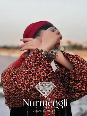 Türkmen fasonlar pombarh fasonlar Fasonlar 2025 fasonlar fason moda modalar Bezen bezen Türkmen fasonlar 2026 Türkmen fasonlar 2025 Türkmen fasonlar 2024 Türkmen fasonlar 2023 turkmenistan türkmenistan turkmen türkmen ashgabat  asgabat aşgabat balkan mary lebap dashoguz dasoguz daşoguz pombarh ponbarhat gulyupek gülýüpek stapel ştapel Gralan Çüýdeşen Abaýa Gadymy Krep Gurultaý 	Keteni Ýüpek Şifon Gipýur Lyon Welwet Atlas Kaşemir Streýç Suzana Ştapel Gülýüpek Pombarh Ýupka Gursakça Aksesuarlar Palto Penjek Okuw eşik Fata Sport eşik Uniforma Nakidka Öýme Şarf kompýuter ýaka ýaglyk Arenda köýnek 2nji el köýnek Taýyn köýnek Matalar Milli lybas milli lybaslar Toý köýnek Toý köýnekler toy koynek toy koynekler gundelik koynekler Gündelik	 
 köýnekler fata koynek Modern taze fason Eskiz koynektm turkmenkoynek türkmenkoynek fason moda moda fasonlar Iş eşik el iş	sada	ýakaly ýakasyz	keşdeli biserli	ýeňli giň nagyşly ýüregi açyk stoýka ýaka ýanly kombinasiýa 	zerli üsti aşak guşakly seçekli gysga ýeňli Panbarhat (Pombarh) Toý köýnek, Milli lybas el iş, keşdeli, ýakaly, ýanly, ýeňli, giň, nagyşly 17-25, 26-35, 35+ Gara, Goýy-goňur yaz, guyz, gysh