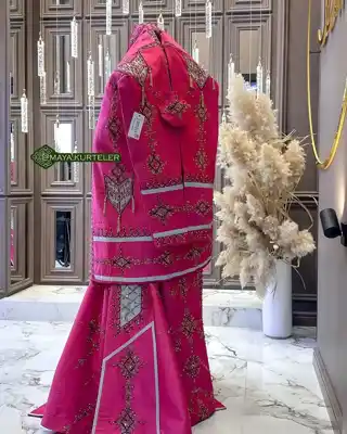 Türkmen fasonlar pombarh fasonlar Fasonlar 2025 fasonlar fason moda modalar Bezen bezen Türkmen fasonlar 2026 Türkmen fasonlar 2025 Türkmen fasonlar 2024 Türkmen fasonlar 2023 turkmenistan türkmenistan turkmen türkmen ashgabat  asgabat aşgabat balkan mary lebap dashoguz dasoguz daşoguz pombarh ponbarhat gulyupek gülýüpek stapel ştapel Gralan Çüýdeşen Abaýa Gadymy Krep Gurultaý 	Keteni Ýüpek Şifon Gipýur Lyon Welwet Atlas Kaşemir Streýç Suzana Ştapel Gülýüpek Pombarh Ýupka Gursakça Aksesuarlar Palto Penjek Okuw eşik Fata Sport eşik Uniforma Nakidka Öýme Şarf kompýuter ýaka ýaglyk Arenda köýnek 2nji el köýnek Taýyn köýnek Matalar Milli lybas milli lybaslar Toý köýnek Toý köýnekler toy koynek toy koynekler gundelik koynekler Gündelik	 
 köýnekler fata koynek Modern taze fason Eskiz koynektm turkmenkoynek türkmenkoynek fason moda moda fasonlar Iş eşik el iş	sada	ýakaly ýakasyz	keşdeli biserli	ýeňli giň nagyşly ýüregi açyk stoýka ýaka ýanly kombinasiýa 	zerli üsti aşak guşakly seçekli gysga ýeňli Keteni Milli lybas el iş, keşdeli, ýakaly, ýeňli, nagyşly, seçekli 17-25, 26-35 Goýy-gyzyl