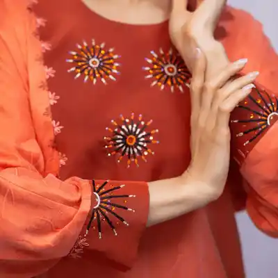 Türkmen fasonlar pombarh fasonlar Fasonlar 2025 fasonlar fason moda modalar Bezen bezen Türkmen fasonlar 2026 Türkmen fasonlar 2025 Türkmen fasonlar 2024 Türkmen fasonlar 2023 turkmenistan türkmenistan turkmen türkmen ashgabat  asgabat aşgabat balkan mary lebap dashoguz dasoguz daşoguz pombarh ponbarhat gulyupek gülýüpek stapel ştapel Gralan Çüýdeşen Abaýa Gadymy Krep Gurultaý 	Keteni Ýüpek Şifon Gipýur Lyon Welwet Atlas Kaşemir Streýç Suzana Ştapel Gülýüpek Pombarh Ýupka Gursakça Aksesuarlar Palto Penjek Okuw eşik Fata Sport eşik Uniforma Nakidka Öýme Şarf kompýuter ýaka ýaglyk Arenda köýnek 2nji el köýnek Taýyn köýnek Matalar Milli lybas milli lybaslar Toý köýnek Toý köýnekler toy koynek toy koynekler gundelik koynekler Gündelik	 
 köýnekler fata koynek Modern taze fason Eskiz koynektm turkmenkoynek türkmenkoynek fason moda moda fasonlar Iş eşik el iş	sada	ýakaly ýakasyz	keşdeli biserli	ýeňli giň nagyşly ýüregi açyk stoýka ýaka ýanly kombinasiýa 	zerli üsti aşak guşakly seçekli gysga ýeňli 