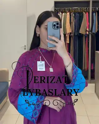 Türkmen fasonlar pombarh fasonlar Fasonlar 2025 fasonlar fason moda modalar Bezen bezen Türkmen fasonlar 2026 Türkmen fasonlar 2025 Türkmen fasonlar 2024 Türkmen fasonlar 2023 turkmenistan türkmenistan turkmen türkmen ashgabat  asgabat aşgabat balkan mary lebap dashoguz dasoguz daşoguz pombarh ponbarhat gulyupek gülýüpek stapel ştapel Gralan Çüýdeşen Abaýa Gadymy Krep Gurultaý 	Keteni Ýüpek Şifon Gipýur Lyon Welwet Atlas Kaşemir Streýç Suzana Ştapel Gülýüpek Pombarh Ýupka Gursakça Aksesuarlar Palto Penjek Okuw eşik Fata Sport eşik Uniforma Nakidka Öýme Şarf kompýuter ýaka ýaglyk Arenda köýnek 2nji el köýnek Taýyn köýnek Matalar Milli lybas milli lybaslar Toý köýnek Toý köýnekler toy koynek toy koynekler gundelik koynekler Gündelik	 
 köýnekler fata koynek Modern taze fason Eskiz koynektm turkmenkoynek türkmenkoynek fason moda moda fasonlar Iş eşik el iş	sada	ýakaly ýakasyz	keşdeli biserli	ýeňli giň nagyşly ýüregi açyk stoýka ýaka ýanly kombinasiýa 	zerli üsti aşak guşakly seçekli gysga ýeňli Gülýüpek Toý köýnek el iş, ýakasyz  Gök, Goýy-gyzyl, Gülgüne