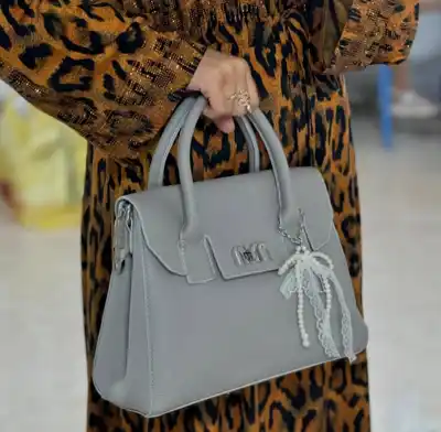 Türkmen fasonlar pombarh fasonlar Fasonlar 2025 fasonlar fason moda modalar Bezen bezen Türkmen fasonlar 2026 Türkmen fasonlar 2025 Türkmen fasonlar 2024 Türkmen fasonlar 2023 turkmenistan türkmenistan turkmen türkmen ashgabat  asgabat aşgabat balkan mary lebap dashoguz dasoguz daşoguz pombarh ponbarhat gulyupek gülýüpek stapel ştapel Gralan Çüýdeşen Abaýa Gadymy Krep Gurultaý 	Keteni Ýüpek Şifon Gipýur Lyon Welwet Atlas Kaşemir Streýç Suzana Ştapel Gülýüpek Pombarh Ýupka Gursakça Aksesuarlar Palto Penjek Okuw eşik Fata Sport eşik Uniforma Nakidka Öýme Şarf kompýuter ýaka ýaglyk Arenda köýnek 2nji el köýnek Taýyn köýnek Matalar Milli lybas milli lybaslar Toý köýnek Toý köýnekler toy koynek toy koynekler gundelik koynekler Gündelik	 
 köýnekler fata koynek Modern taze fason Eskiz koynektm turkmenkoynek türkmenkoynek fason moda moda fasonlar Iş eşik el iş	sada	ýakaly ýakasyz	keşdeli biserli	ýeňli giň nagyşly ýüregi açyk stoýka ýaka ýanly kombinasiýa 	zerli üsti aşak guşakly seçekli gysga ýeňli 