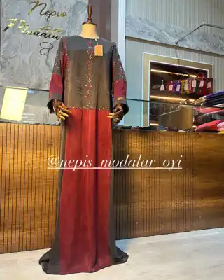 Türkmen fasonlar pombarh fasonlar Fasonlar 2025 fasonlar fason moda modalar Bezen bezen Türkmen fasonlar 2026 Türkmen fasonlar 2025 Türkmen fasonlar 2024 Türkmen fasonlar 2023 turkmenistan türkmenistan turkmen türkmen ashgabat  asgabat aşgabat balkan mary lebap dashoguz dasoguz daşoguz pombarh ponbarhat gulyupek gülýüpek stapel ştapel Gralan Çüýdeşen Abaýa Gadymy Krep Gurultaý 	Keteni Ýüpek Şifon Gipýur Lyon Welwet Atlas Kaşemir Streýç Suzana Ştapel Gülýüpek Pombarh Ýupka Gursakça Aksesuarlar Palto Penjek Okuw eşik Fata Sport eşik Uniforma Nakidka Öýme Şarf kompýuter ýaka ýaglyk Arenda köýnek 2nji el köýnek Taýyn köýnek Matalar Milli lybas milli lybaslar Toý köýnek Toý köýnekler toy koynek toy koynekler gundelik koynekler Gündelik	 
 köýnekler fata koynek Modern taze fason Eskiz koynektm turkmenkoynek türkmenkoynek fason moda moda fasonlar Iş eşik el iş	sada	ýakaly ýakasyz	keşdeli biserli	ýeňli giň nagyşly ýüregi açyk stoýka ýaka ýanly kombinasiýa 	zerli üsti aşak guşakly seçekli gysga ýeňli Gülýüpek Gündelik el iş, sada  Goýy-gyzyl, Çal