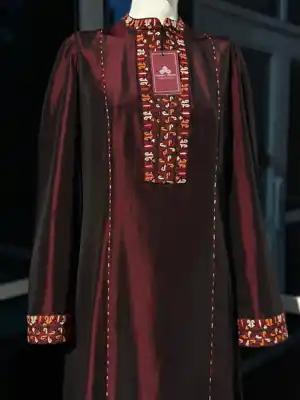 Türkmen fasonlar pombarh fasonlar Fasonlar 2025 fasonlar fason moda modalar Bezen bezen Türkmen fasonlar 2026 Türkmen fasonlar 2025 Türkmen fasonlar 2024 Türkmen fasonlar 2023 turkmenistan türkmenistan turkmen türkmen ashgabat  asgabat aşgabat balkan mary lebap dashoguz dasoguz daşoguz pombarh ponbarhat gulyupek gülýüpek stapel ştapel Gralan Çüýdeşen Abaýa Gadymy Krep Gurultaý 	Keteni Ýüpek Şifon Gipýur Lyon Welwet Atlas Kaşemir Streýç Suzana Ştapel Gülýüpek Pombarh Ýupka Gursakça Aksesuarlar Palto Penjek Okuw eşik Fata Sport eşik Uniforma Nakidka Öýme Şarf kompýuter ýaka ýaglyk Arenda köýnek 2nji el köýnek Taýyn köýnek Matalar Milli lybas milli lybaslar Toý köýnek Toý köýnekler toy koynek toy koynekler gundelik koynekler Gündelik	 
 köýnekler fata koynek Modern taze fason Eskiz koynektm turkmenkoynek türkmenkoynek fason moda moda fasonlar Iş eşik el iş	sada	ýakaly ýakasyz	keşdeli biserli	ýeňli giň nagyşly ýüregi açyk stoýka ýaka ýanly kombinasiýa 	zerli üsti aşak guşakly seçekli gysga ýeňli Keteni  el iş, keşdeli, ýakaly  Bežewyý, Goýy-gyzyl, Mämişi