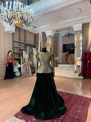 Türkmen fasonlar pombarh fasonlar Fasonlar 2025 fasonlar fason moda modalar Bezen bezen Türkmen fasonlar 2026 Türkmen fasonlar 2025 Türkmen fasonlar 2024 Türkmen fasonlar 2023 turkmenistan türkmenistan turkmen türkmen ashgabat  asgabat aşgabat balkan mary lebap dashoguz dasoguz daşoguz pombarh ponbarhat gulyupek gülýüpek stapel ştapel Gralan Çüýdeşen Abaýa Gadymy Krep Gurultaý 	Keteni Ýüpek Şifon Gipýur Lyon Welwet Atlas Kaşemir Streýç Suzana Ştapel Gülýüpek Pombarh Ýupka Gursakça Aksesuarlar Palto Penjek Okuw eşik Fata Sport eşik Uniforma Nakidka Öýme Şarf kompýuter ýaka ýaglyk Arenda köýnek 2nji el köýnek Taýyn köýnek Matalar Milli lybas milli lybaslar Toý köýnek Toý köýnekler toy koynek toy koynekler gundelik koynekler Gündelik	 
 köýnekler fata koynek Modern taze fason Eskiz koynektm turkmenkoynek türkmenkoynek fason moda moda fasonlar Iş eşik el iş	sada	ýakaly ýakasyz	keşdeli biserli	ýeňli giň nagyşly ýüregi açyk stoýka ýaka ýanly kombinasiýa 	zerli üsti aşak guşakly seçekli gysga ýeňli 