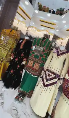 Türkmen fasonlar pombarh fasonlar Fasonlar 2025 fasonlar fason moda modalar Bezen bezen Türkmen fasonlar 2026 Türkmen fasonlar 2025 Türkmen fasonlar 2024 Türkmen fasonlar 2023 turkmenistan türkmenistan turkmen türkmen ashgabat  asgabat aşgabat balkan mary lebap dashoguz dasoguz daşoguz pombarh ponbarhat gulyupek gülýüpek stapel ştapel Gralan Çüýdeşen Abaýa Gadymy Krep Gurultaý 	Keteni Ýüpek Şifon Gipýur Lyon Welwet Atlas Kaşemir Streýç Suzana Ştapel Gülýüpek Pombarh Ýupka Gursakça Aksesuarlar Palto Penjek Okuw eşik Fata Sport eşik Uniforma Nakidka Öýme Şarf kompýuter ýaka ýaglyk Arenda köýnek 2nji el köýnek Taýyn köýnek Matalar Milli lybas milli lybaslar Toý köýnek Toý köýnekler toy koynek toy koynekler gundelik koynekler Gündelik	 
 köýnekler fata koynek Modern taze fason Eskiz koynektm turkmenkoynek türkmenkoynek fason moda moda fasonlar Iş eşik el iş	sada	ýakaly ýakasyz	keşdeli biserli	ýeňli giň nagyşly ýüregi açyk stoýka ýaka ýanly kombinasiýa 	zerli üsti aşak guşakly seçekli gysga ýeňli Keteni, Gadymy Toý köýnek, Milli lybas el iş, keşdeli, ýakaly, biserli, ýeňli, giň, nagyşly 12-16, 17-25, 26-35 Gara, Bežewyý, Goýy-ýaşyl, Altyn yaz, tomus, guyz