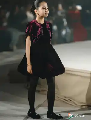 Türkmen fasonlar pombarh fasonlar Fasonlar 2025 fasonlar fason moda modalar Bezen bezen Türkmen fasonlar 2026 Türkmen fasonlar 2025 Türkmen fasonlar 2024 Türkmen fasonlar 2023 turkmenistan türkmenistan turkmen türkmen ashgabat  asgabat aşgabat balkan mary lebap dashoguz dasoguz daşoguz pombarh ponbarhat gulyupek gülýüpek stapel ştapel Gralan Çüýdeşen Abaýa Gadymy Krep Gurultaý 	Keteni Ýüpek Şifon Gipýur Lyon Welwet Atlas Kaşemir Streýç Suzana Ştapel Gülýüpek Pombarh Ýupka Gursakça Aksesuarlar Palto Penjek Okuw eşik Fata Sport eşik Uniforma Nakidka Öýme Şarf kompýuter ýaka ýaglyk Arenda köýnek 2nji el köýnek Taýyn köýnek Matalar Milli lybas milli lybaslar Toý köýnek Toý köýnekler toy koynek toy koynekler gundelik koynekler Gündelik	 
 köýnekler fata koynek Modern taze fason Eskiz koynektm turkmenkoynek türkmenkoynek fason moda moda fasonlar Iş eşik el iş	sada	ýakaly ýakasyz	keşdeli biserli	ýeňli giň nagyşly ýüregi açyk stoýka ýaka ýanly kombinasiýa 	zerli üsti aşak guşakly seçekli gysga ýeňli 