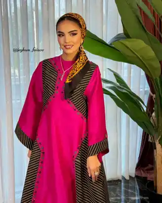 Türkmen fasonlar pombarh fasonlar Fasonlar 2025 fasonlar fason moda modalar Bezen bezen Türkmen fasonlar 2026 Türkmen fasonlar 2025 Türkmen fasonlar 2024 Türkmen fasonlar 2023 turkmenistan türkmenistan turkmen türkmen ashgabat  asgabat aşgabat balkan mary lebap dashoguz dasoguz daşoguz pombarh ponbarhat gulyupek gülýüpek stapel ştapel Gralan Çüýdeşen Abaýa Gadymy Krep Gurultaý 	Keteni Ýüpek Şifon Gipýur Lyon Welwet Atlas Kaşemir Streýç Suzana Ştapel Gülýüpek Pombarh Ýupka Gursakça Aksesuarlar Palto Penjek Okuw eşik Fata Sport eşik Uniforma Nakidka Öýme Şarf kompýuter ýaka ýaglyk Arenda köýnek 2nji el köýnek Taýyn köýnek Matalar Milli lybas milli lybaslar Toý köýnek Toý köýnekler toy koynek toy koynekler gundelik koynekler Gündelik	 
 köýnekler fata koynek Modern taze fason Eskiz koynektm turkmenkoynek türkmenkoynek fason moda moda fasonlar Iş eşik el iş	sada	ýakaly ýakasyz	keşdeli biserli	ýeňli giň nagyşly ýüregi açyk stoýka ýaka ýanly kombinasiýa 	zerli üsti aşak guşakly seçekli gysga ýeňli Toý köýnek el iş, ýakasyz  Gülgüne, Gyzyl