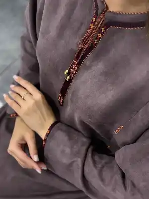 Türkmen fasonlar pombarh fasonlar Fasonlar 2025 fasonlar fason moda modalar Bezen bezen Türkmen fasonlar 2026 Türkmen fasonlar 2025 Türkmen fasonlar 2024 Türkmen fasonlar 2023 turkmenistan türkmenistan turkmen türkmen ashgabat  asgabat aşgabat balkan mary lebap dashoguz dasoguz daşoguz pombarh ponbarhat gulyupek gülýüpek stapel ştapel Gralan Çüýdeşen Abaýa Gadymy Krep Gurultaý 	Keteni Ýüpek Şifon Gipýur Lyon Welwet Atlas Kaşemir Streýç Suzana Ştapel Gülýüpek Pombarh Ýupka Gursakça Aksesuarlar Palto Penjek Okuw eşik Fata Sport eşik Uniforma Nakidka Öýme Şarf kompýuter ýaka ýaglyk Arenda köýnek 2nji el köýnek Taýyn köýnek Matalar Milli lybas milli lybaslar Toý köýnek Toý köýnekler toy koynek toy koynekler gundelik koynekler Gündelik	 
 köýnekler fata koynek Modern taze fason Eskiz koynektm turkmenkoynek türkmenkoynek fason moda moda fasonlar Iş eşik el iş	sada	ýakaly ýakasyz	keşdeli biserli	ýeňli giň nagyşly ýüregi açyk stoýka ýaka ýanly kombinasiýa 	zerli üsti aşak guşakly seçekli gysga ýeňli 