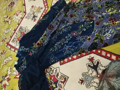Türkmen fasonlar pombarh fasonlar Fasonlar 2025 fasonlar fason moda modalar Bezen bezen Türkmen fasonlar 2026 Türkmen fasonlar 2025 Türkmen fasonlar 2024 Türkmen fasonlar 2023 turkmenistan türkmenistan turkmen türkmen ashgabat  asgabat aşgabat balkan mary lebap dashoguz dasoguz daşoguz pombarh ponbarhat gulyupek gülýüpek stapel ştapel Gralan Çüýdeşen Abaýa Gadymy Krep Gurultaý 	Keteni Ýüpek Şifon Gipýur Lyon Welwet Atlas Kaşemir Streýç Suzana Ştapel Gülýüpek Pombarh Ýupka Gursakça Aksesuarlar Palto Penjek Okuw eşik Fata Sport eşik Uniforma Nakidka Öýme Şarf kompýuter ýaka ýaglyk Arenda köýnek 2nji el köýnek Taýyn köýnek Matalar Milli lybas milli lybaslar Toý köýnek Toý köýnekler toy koynek toy koynekler gundelik koynekler Gündelik	 
 köýnekler fata koynek Modern taze fason Eskiz koynektm turkmenkoynek türkmenkoynek fason moda moda fasonlar Iş eşik el iş	sada	ýakaly ýakasyz	keşdeli biserli	ýeňli giň nagyşly ýüregi açyk stoýka ýaka ýanly kombinasiýa 	zerli üsti aşak guşakly seçekli gysga ýeňli Panbarhat (Pombarh) Toý köýnek ýeňli, giň, gaş 17-25, 26-35 Benewşe, Goýy-gök yaz, tomus, guyz, gysh