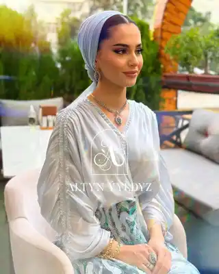 Türkmen fasonlar pombarh fasonlar Fasonlar 2025 fasonlar fason moda modalar Bezen bezen Türkmen fasonlar 2026 Türkmen fasonlar 2025 Türkmen fasonlar 2024 Türkmen fasonlar 2023 turkmenistan türkmenistan turkmen türkmen ashgabat  asgabat aşgabat balkan mary lebap dashoguz dasoguz daşoguz pombarh ponbarhat gulyupek gülýüpek stapel ştapel Gralan Çüýdeşen Abaýa Gadymy Krep Gurultaý 	Keteni Ýüpek Şifon Gipýur Lyon Welwet Atlas Kaşemir Streýç Suzana Ştapel Gülýüpek Pombarh Ýupka Gursakça Aksesuarlar Palto Penjek Okuw eşik Fata Sport eşik Uniforma Nakidka Öýme Şarf kompýuter ýaka ýaglyk Arenda köýnek 2nji el köýnek Taýyn köýnek Matalar Milli lybas milli lybaslar Toý köýnek Toý köýnekler toy koynek toy koynekler gundelik koynekler Gündelik	 
 köýnekler fata koynek Modern taze fason Eskiz koynektm turkmenkoynek türkmenkoynek fason moda moda fasonlar Iş eşik el iş	sada	ýakaly ýakasyz	keşdeli biserli	ýeňli giň nagyşly ýüregi açyk stoýka ýaka ýanly kombinasiýa 	zerli üsti aşak guşakly seçekli gysga ýeňli Şifon Toý köýnek, Modern ýakasyz, biserli, ýüregi açyk, ýeňli, giň 17-25, 26-35 Ak, Goýy-ýaşyl, Kümüş yaz, tomus, guyz