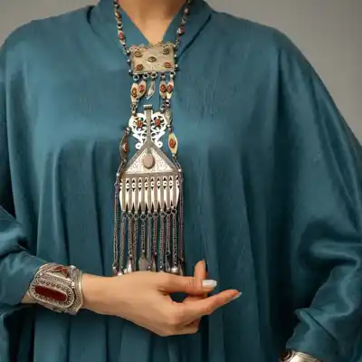 Türkmen fasonlar pombarh fasonlar Fasonlar 2025 fasonlar fason moda modalar Bezen bezen Türkmen fasonlar 2026 Türkmen fasonlar 2025 Türkmen fasonlar 2024 Türkmen fasonlar 2023 turkmenistan türkmenistan turkmen türkmen ashgabat  asgabat aşgabat balkan mary lebap dashoguz dasoguz daşoguz pombarh ponbarhat gulyupek gülýüpek stapel ştapel Gralan Çüýdeşen Abaýa Gadymy Krep Gurultaý 	Keteni Ýüpek Şifon Gipýur Lyon Welwet Atlas Kaşemir Streýç Suzana Ştapel Gülýüpek Pombarh Ýupka Gursakça Aksesuarlar Palto Penjek Okuw eşik Fata Sport eşik Uniforma Nakidka Öýme Şarf kompýuter ýaka ýaglyk Arenda köýnek 2nji el köýnek Taýyn köýnek Matalar Milli lybas milli lybaslar Toý köýnek Toý köýnekler toy koynek toy koynekler gundelik koynekler Gündelik	 
 köýnekler fata koynek Modern taze fason Eskiz koynektm turkmenkoynek türkmenkoynek fason moda moda fasonlar Iş eşik el iş	sada	ýakaly ýakasyz	keşdeli biserli	ýeňli giň nagyşly ýüregi açyk stoýka ýaka ýanly kombinasiýa 	zerli üsti aşak guşakly seçekli gysga ýeňli Matalar