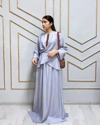 Türkmen fasonlar pombarh fasonlar Fasonlar 2025 fasonlar fason moda modalar Bezen bezen Türkmen fasonlar 2026 Türkmen fasonlar 2025 Türkmen fasonlar 2024 Türkmen fasonlar 2023 turkmenistan türkmenistan turkmen türkmen ashgabat  asgabat aşgabat balkan mary lebap dashoguz dasoguz daşoguz pombarh ponbarhat gulyupek gülýüpek stapel ştapel Gralan Çüýdeşen Abaýa Gadymy Krep Gurultaý 	Keteni Ýüpek Şifon Gipýur Lyon Welwet Atlas Kaşemir Streýç Suzana Ştapel Gülýüpek Pombarh Ýupka Gursakça Aksesuarlar Palto Penjek Okuw eşik Fata Sport eşik Uniforma Nakidka Öýme Şarf kompýuter ýaka ýaglyk Arenda köýnek 2nji el köýnek Taýyn köýnek Matalar Milli lybas milli lybaslar Toý köýnek Toý köýnekler toy koynek toy koynekler gundelik koynekler Gündelik	 
 köýnekler fata koynek Modern taze fason Eskiz koynektm turkmenkoynek türkmenkoynek fason moda moda fasonlar Iş eşik el iş	sada	ýakaly ýakasyz	keşdeli biserli	ýeňli giň nagyşly ýüregi açyk stoýka ýaka ýanly kombinasiýa 	zerli üsti aşak guşakly seçekli gysga ýeňli Ýüpek, Lyon Gündelik sada, nagyşly  Bežewyý, Gök, Goýy-gyzyl, Wizon, Goýy-çal  Taýyn köýnek